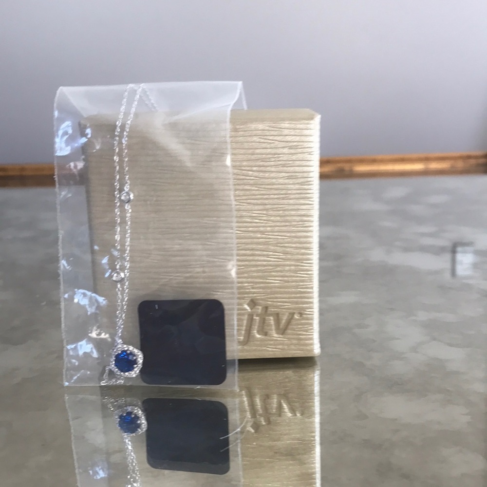 Blue sapphire and silver necklace