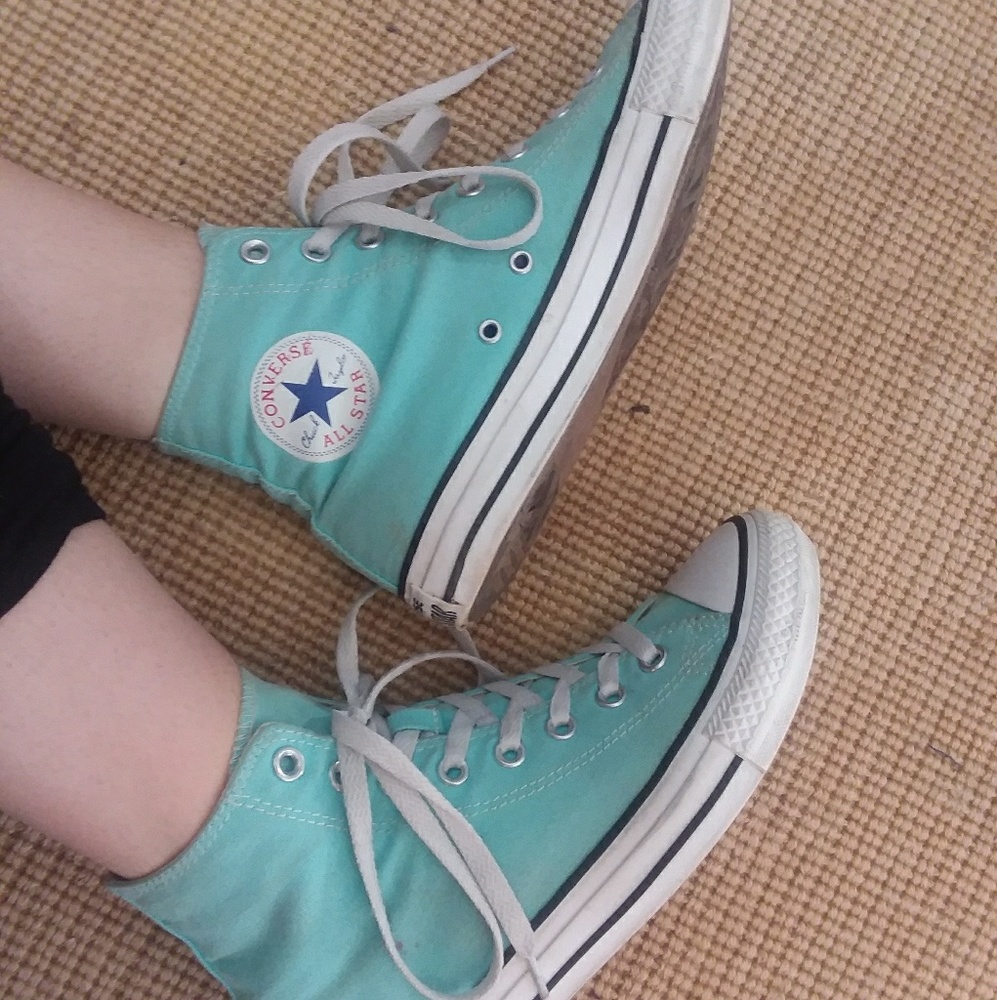 Light Blue/Mint Green High top Coverse!