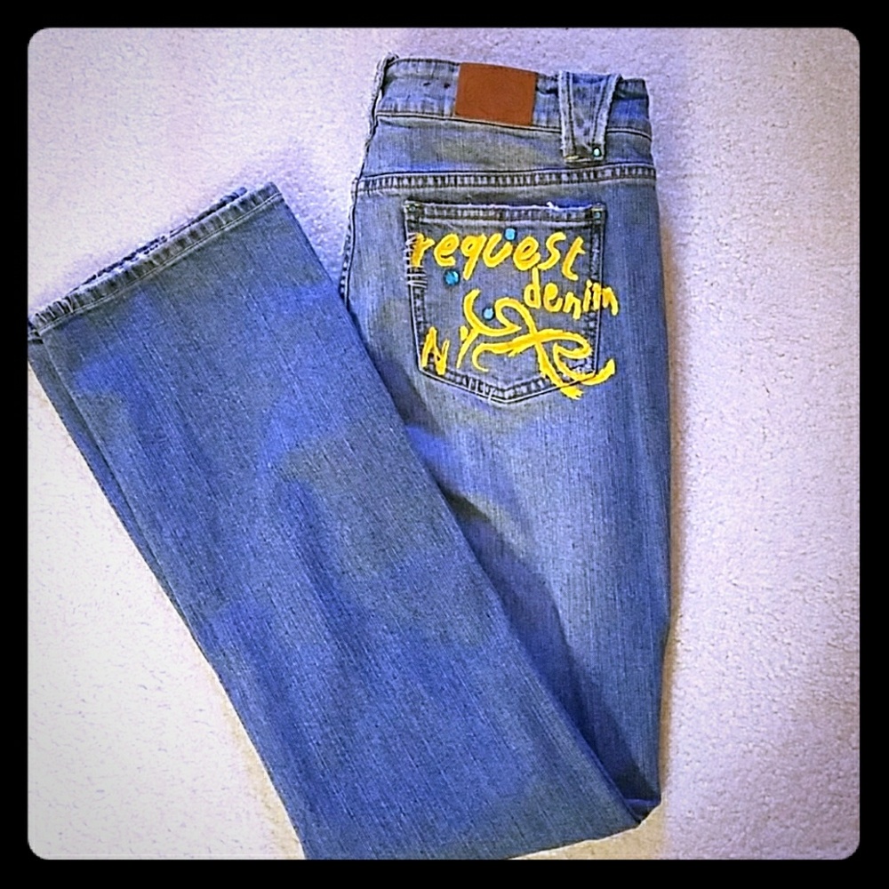REQUEST DENIUM JEANS
