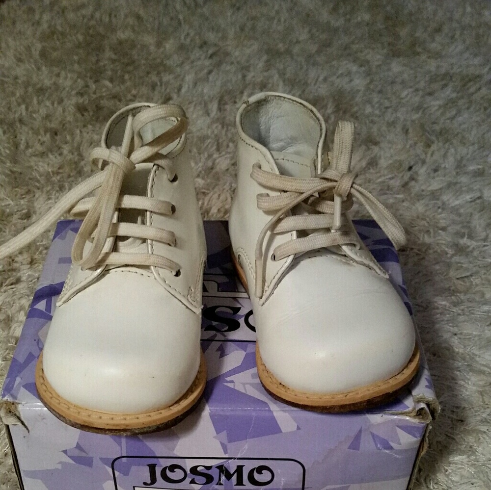Baby walking shoe