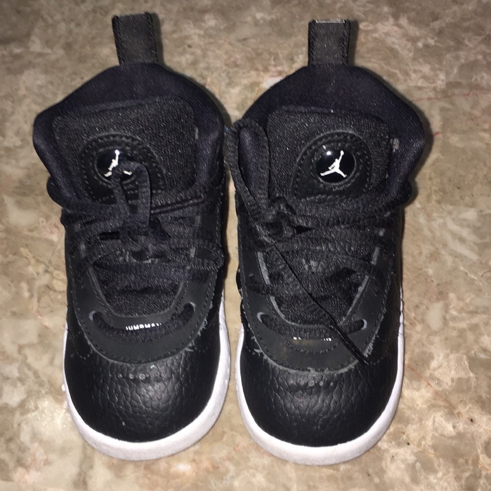 Black and white Jordan’s for baby size: 6C