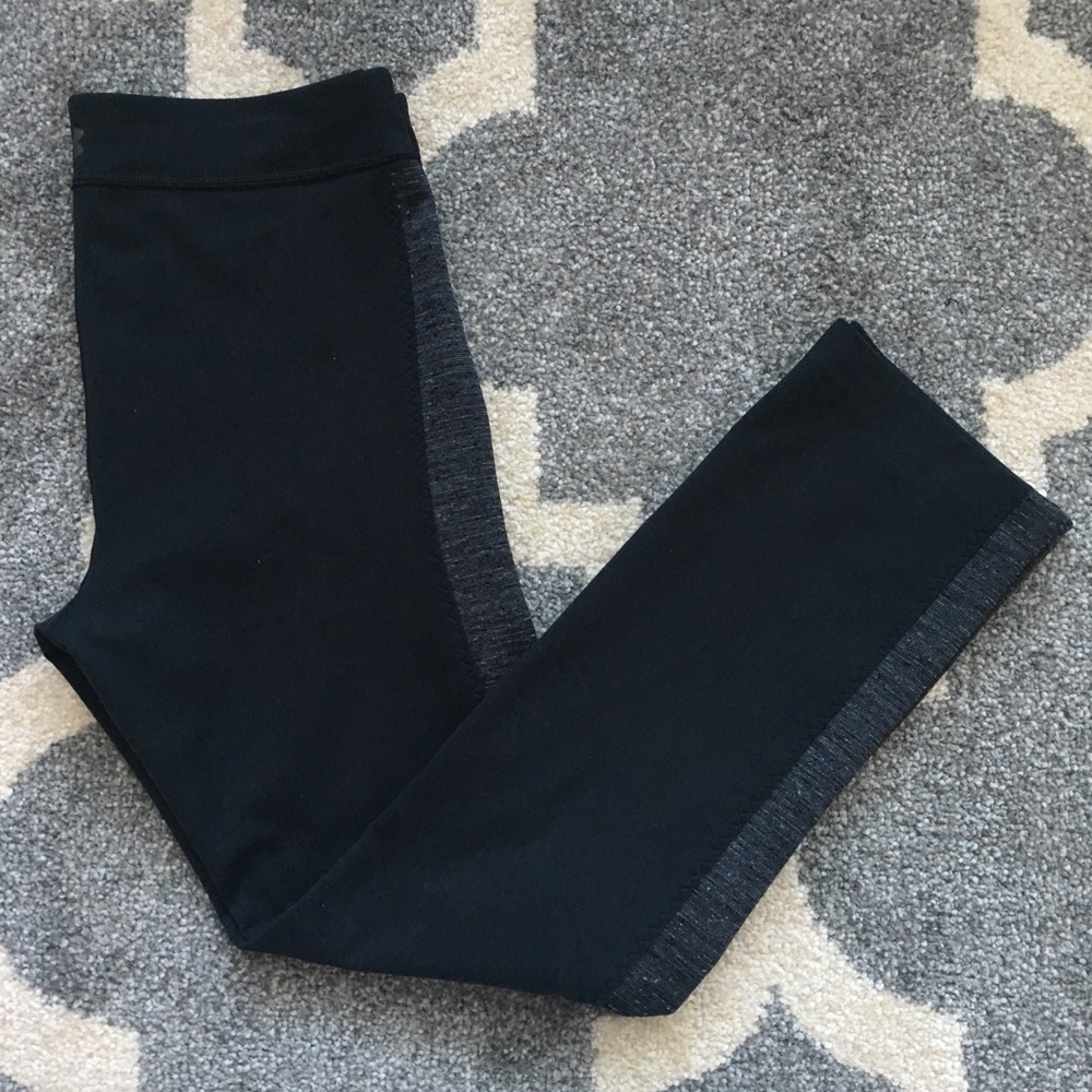 UNDER ARMOUR All-Season Cropped Leggings