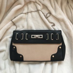 ALDO Crossbody in Cream & Black 😍