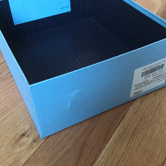 PRADA box - Picture 2 of 3