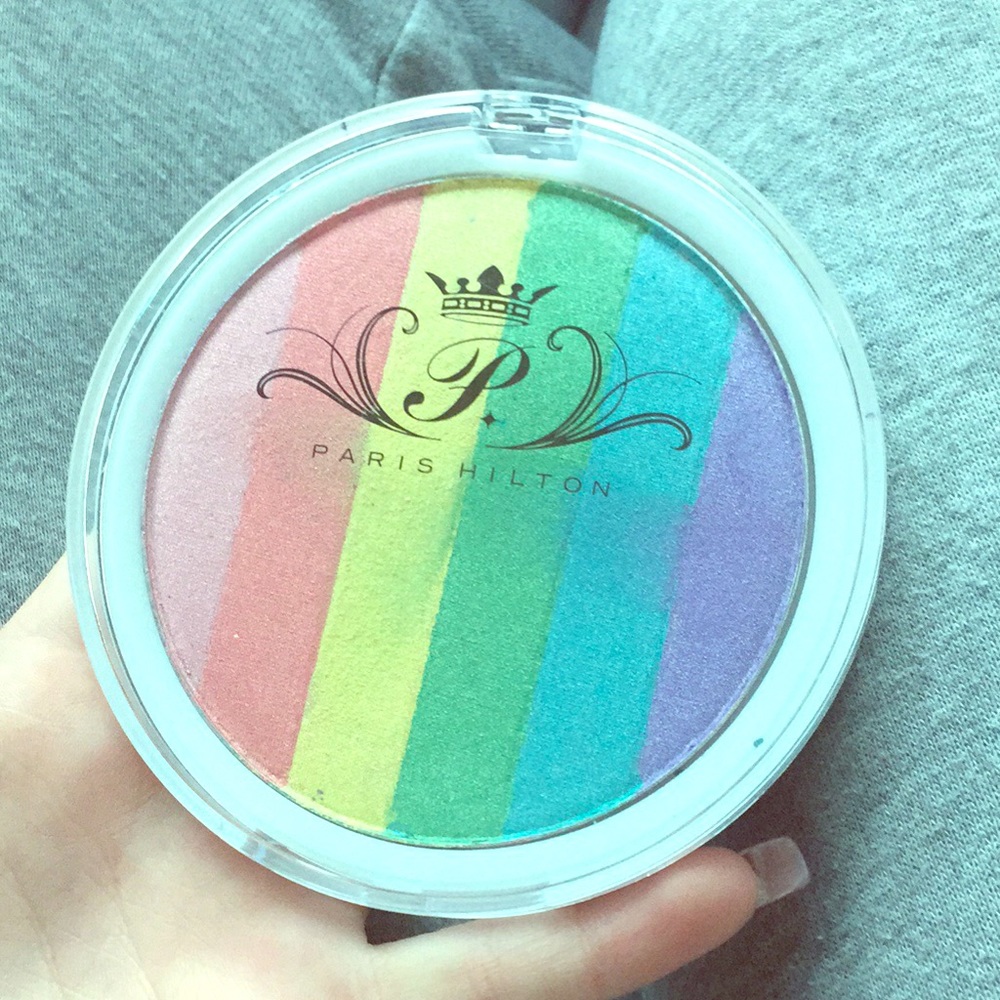 🔥Brand new Paris Hilton Rainbow Highlighter🤩