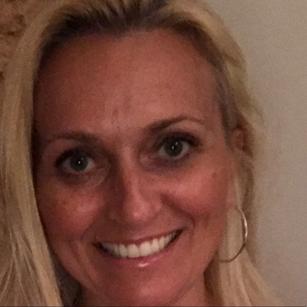 Meet your Posher, Lara