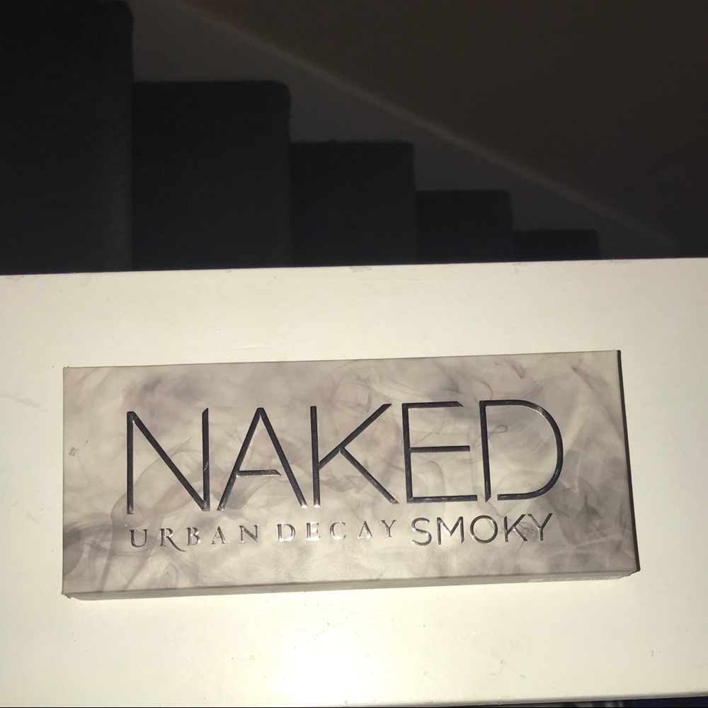 Naked Smoky Palette (brush not included)
