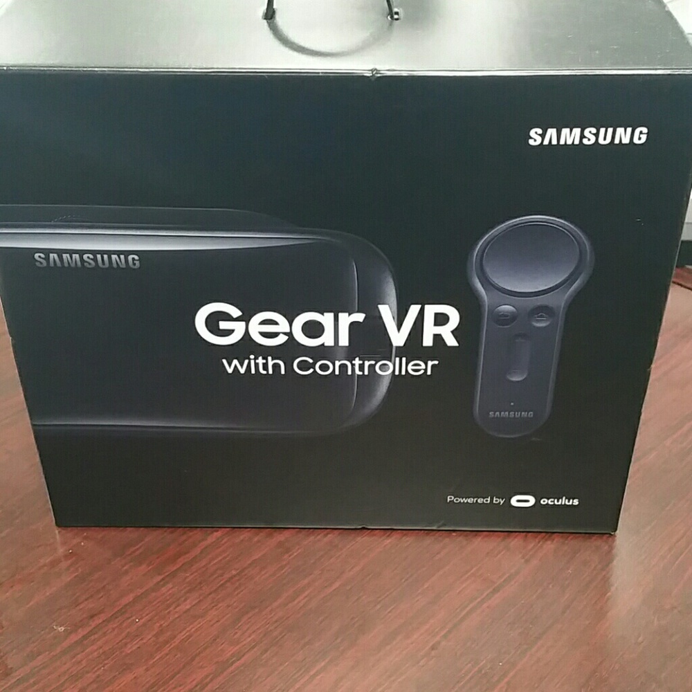 Gear vr with controller