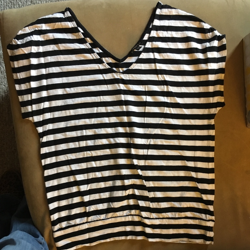 NWOT Express Tee