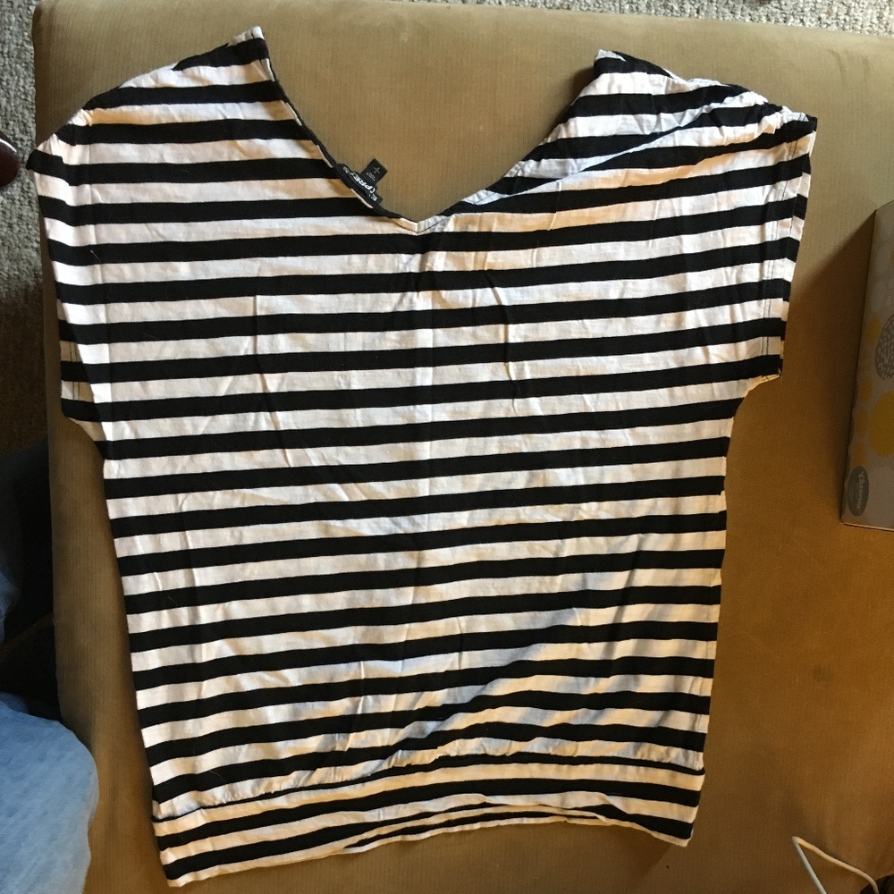 NWOT Express Tee - Picture 3 of 5