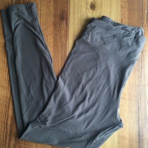 Lularoe Gray Leggings - size TC