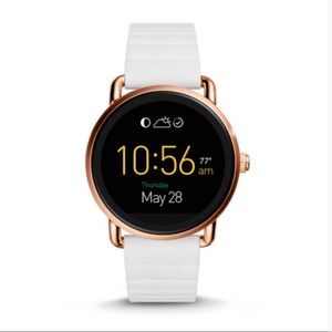•Fossil smartwatch•rose gold•white silicone strap•