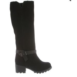 NWOT Bearpaw Stephanie Boots