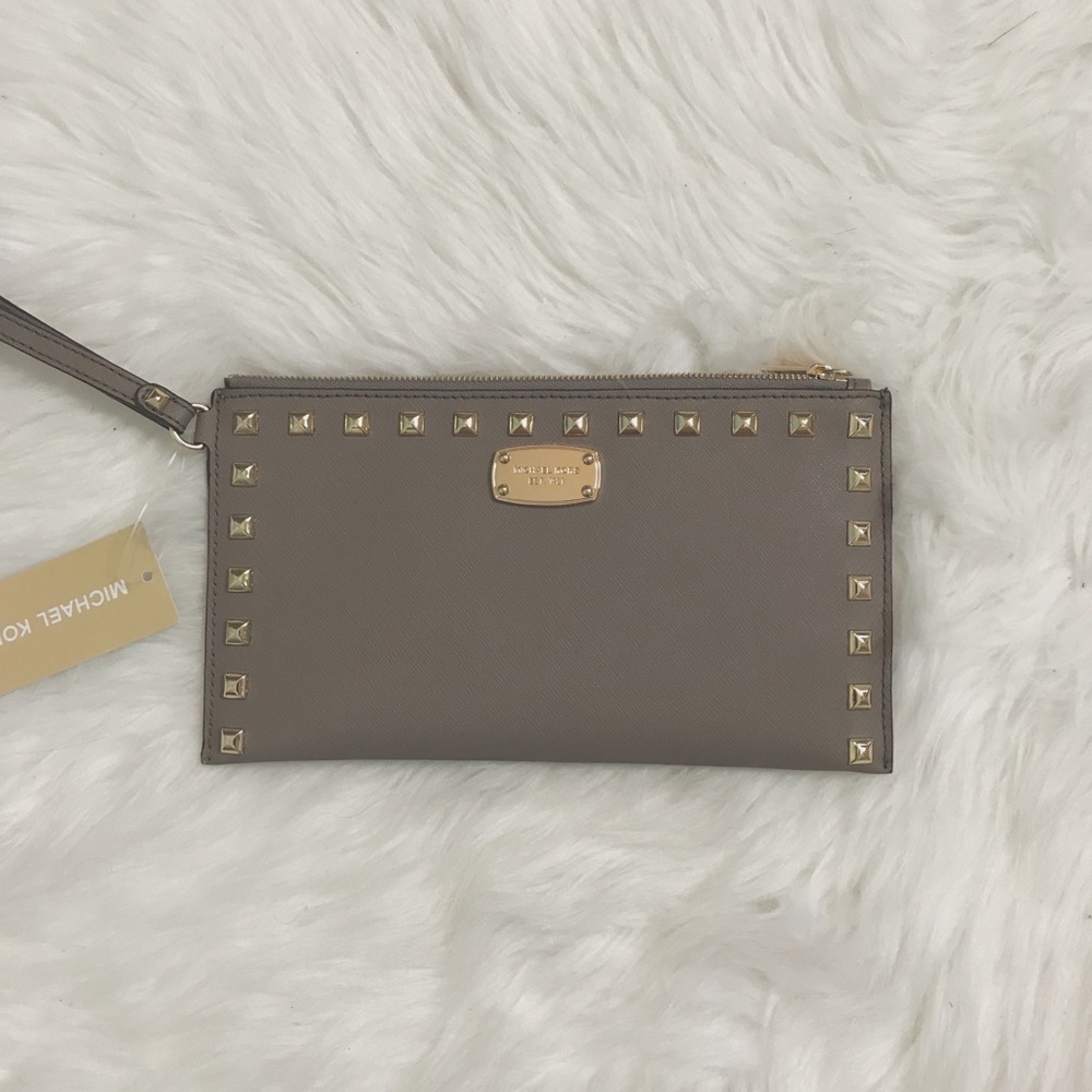 {Michael Kors} Large Wristlet •