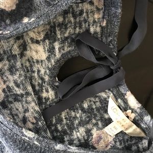 Xxl Lauren Conrad sweater/top light and airy.