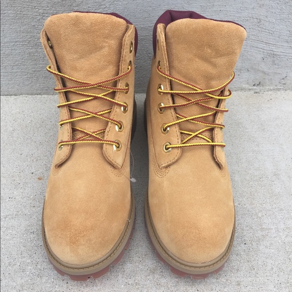 ❌ SOLD ❌NWOB 6” Timberland boots maroon collar - Picture 3 of 8