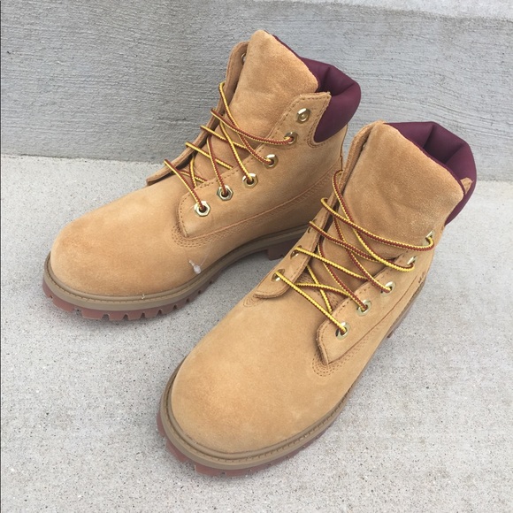 ❌ SOLD ❌NWOB 6” Timberland boots maroon collar - Picture 4 of 8