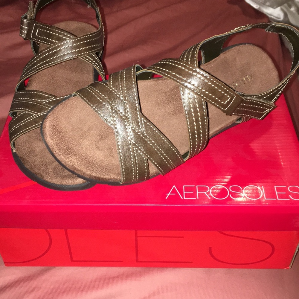 NWT Aerosoles Sandals