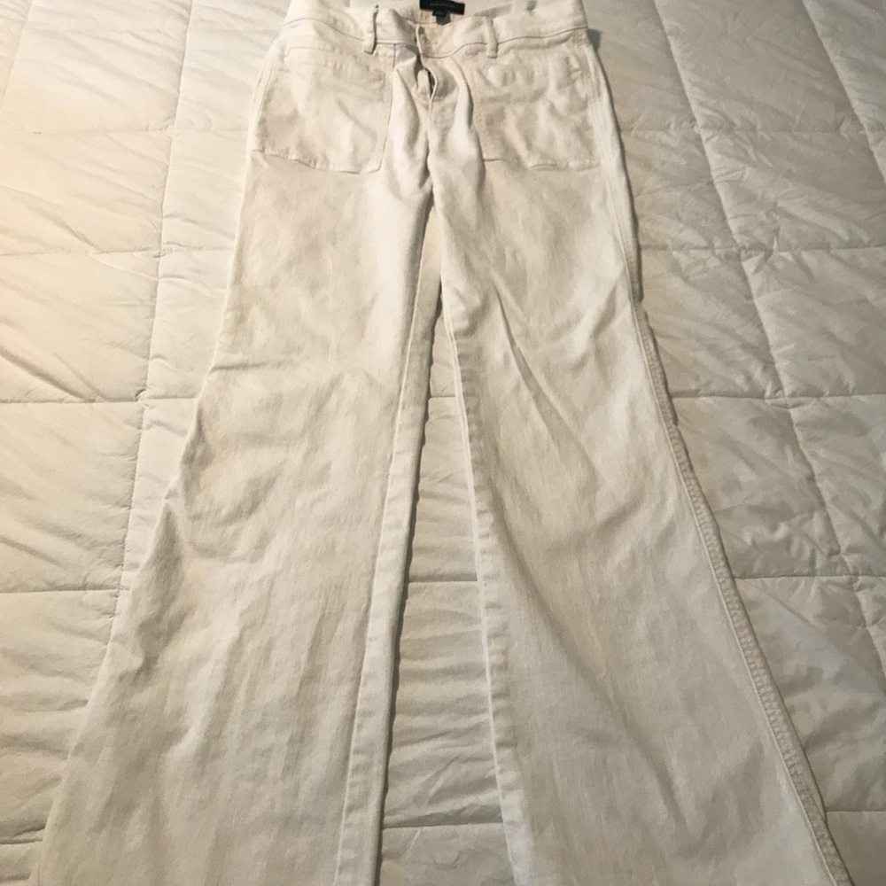 Ann Taylor White Boot Cut Jeans Size 4.