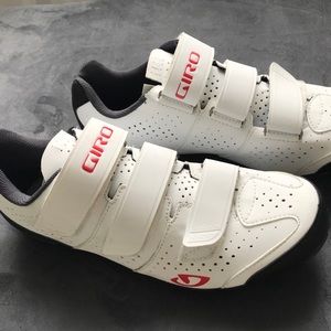 Giro spinning shoes- never used! Size 42 (9,9.5)