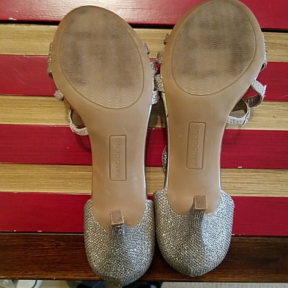 Dress heals - Picture 3 of 5