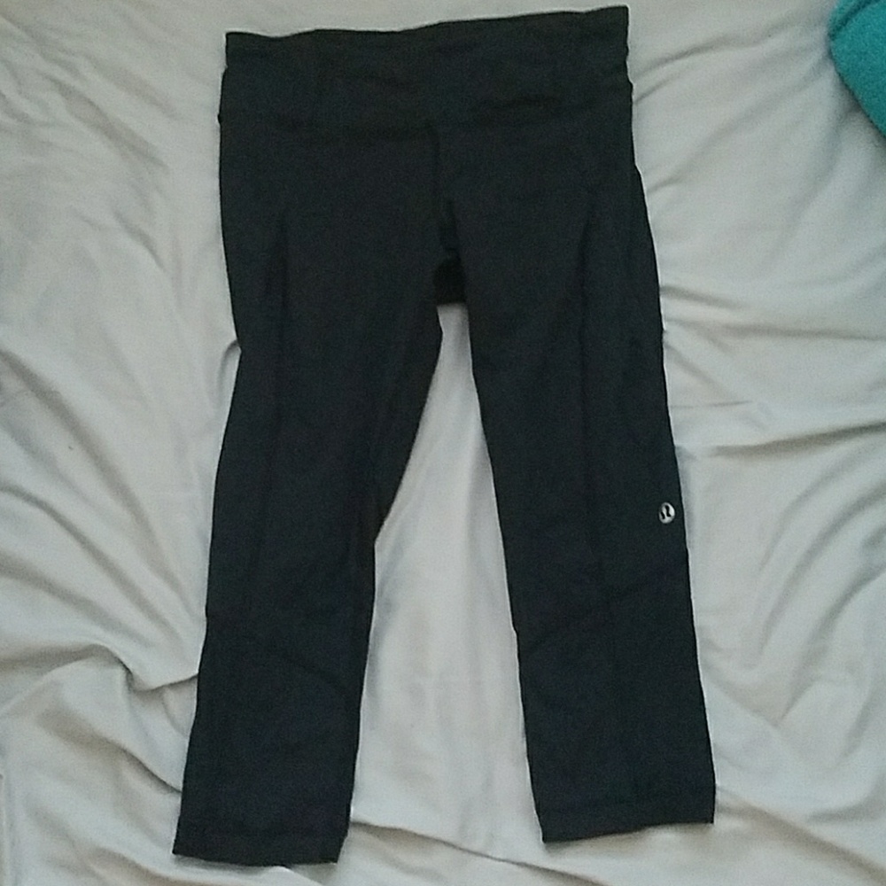 Lululemon crops