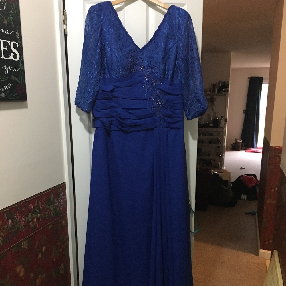 NWT Formal Plus Sized Dress