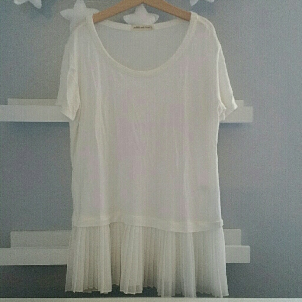 🔥SALE! Super soft cream/off white tee