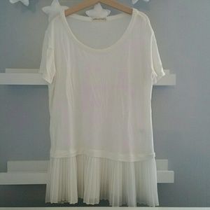 🔥SALE! Super soft cream/off white tee