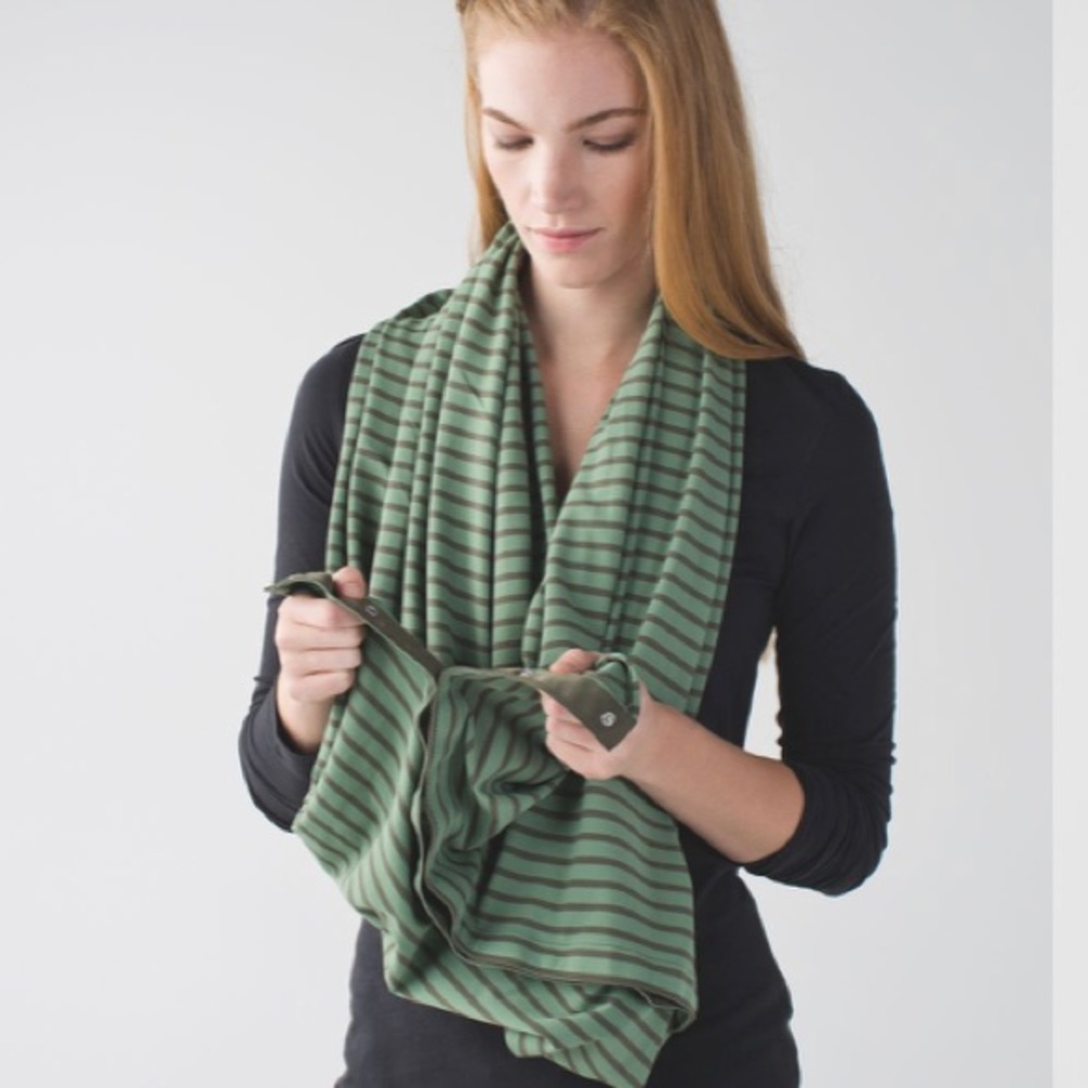 • Lululemon • Vinyasa Scarf Deenie Stripe Green - Picture 5 of 7