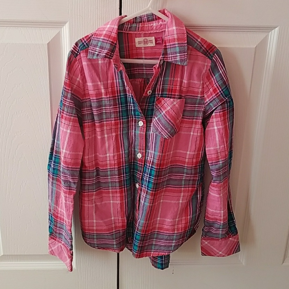 Super cute Girl's plaid button down shirt