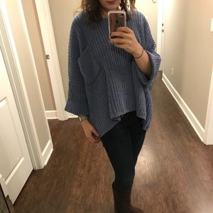 ⚡️FLASH SALE⚡️Super snuggly sweater with a pocket!