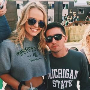 Meet your Posher, Olivia