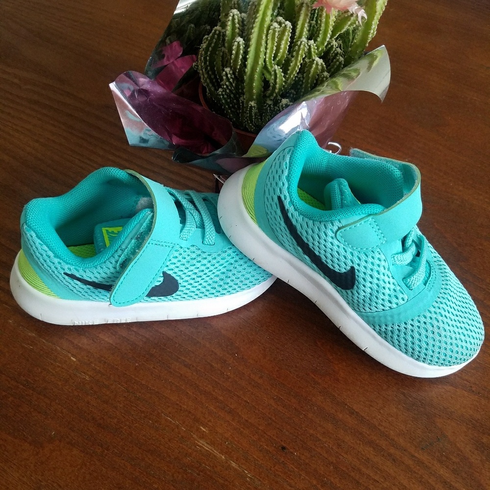 Toddler nikes size 7