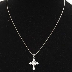Crystal cross on silver chain  NWOT ✨✨