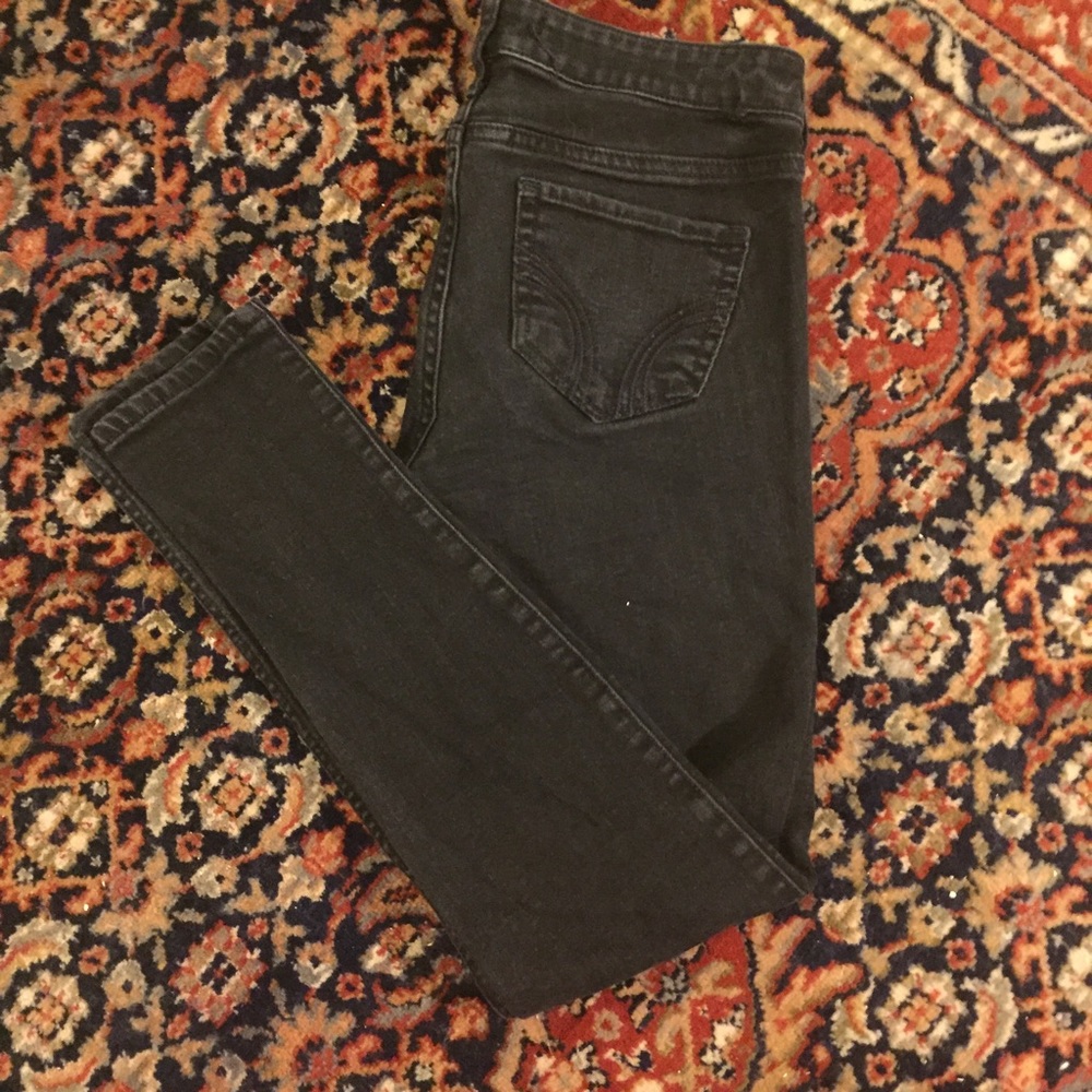 Black Hollister skinny ankle jeans