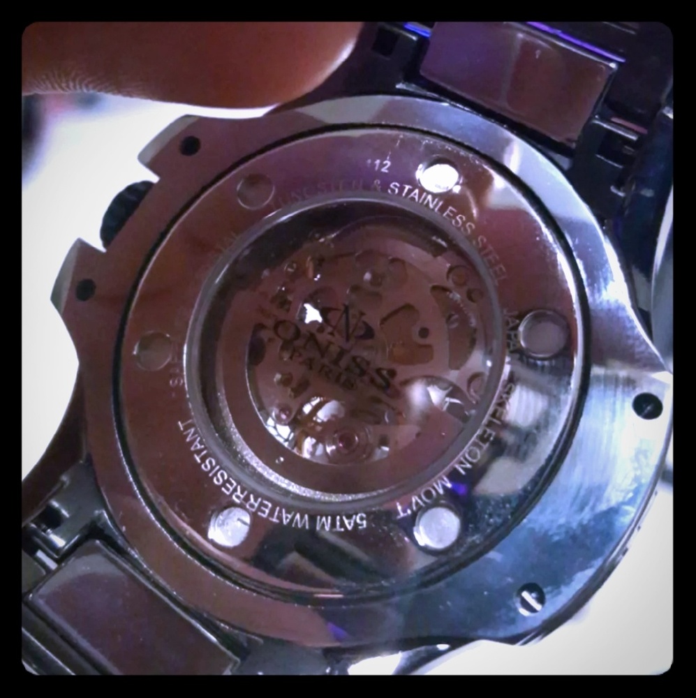 Oniss brand new watch for sale automatic