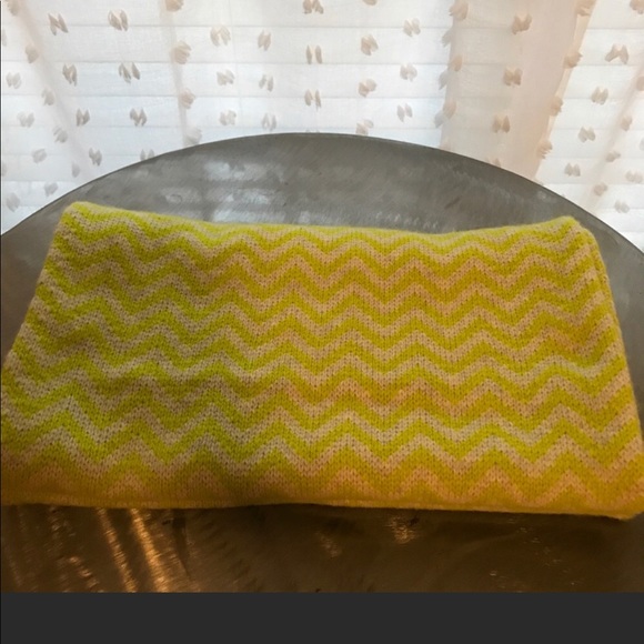 FLAWLESS J. Crew Scarf! - Picture 3 of 6