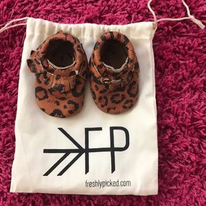 Unisex Freshly Picked Leopard Print Moccasins