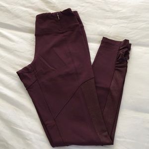 Calia by Carrie Underwood leggings