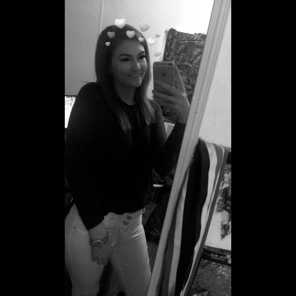 Meet your Posher, Ashlee