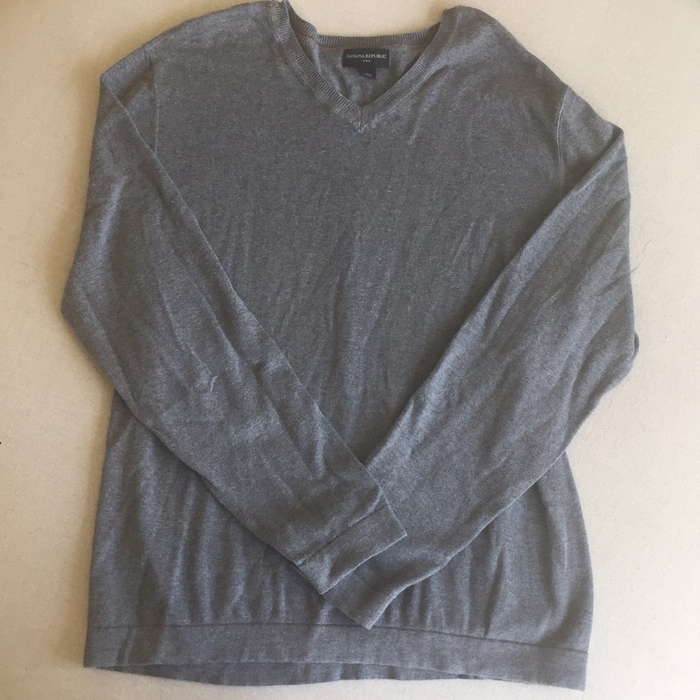 Banana Republic outlet V-neck sweater L