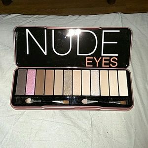 Nude Eyes pallet