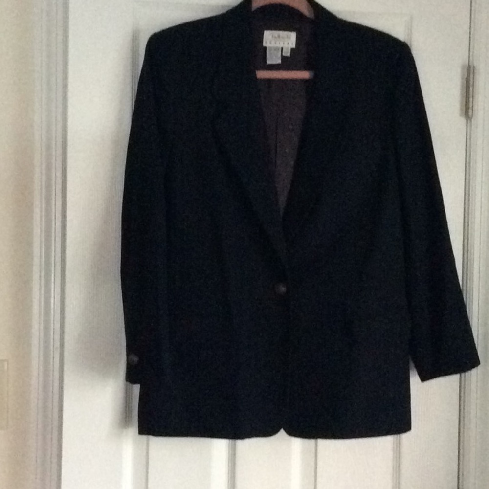 Navy 100% wool blazer