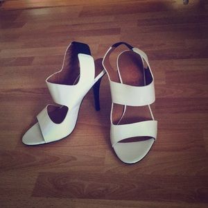 Micheal Kors white heels size 6.5
