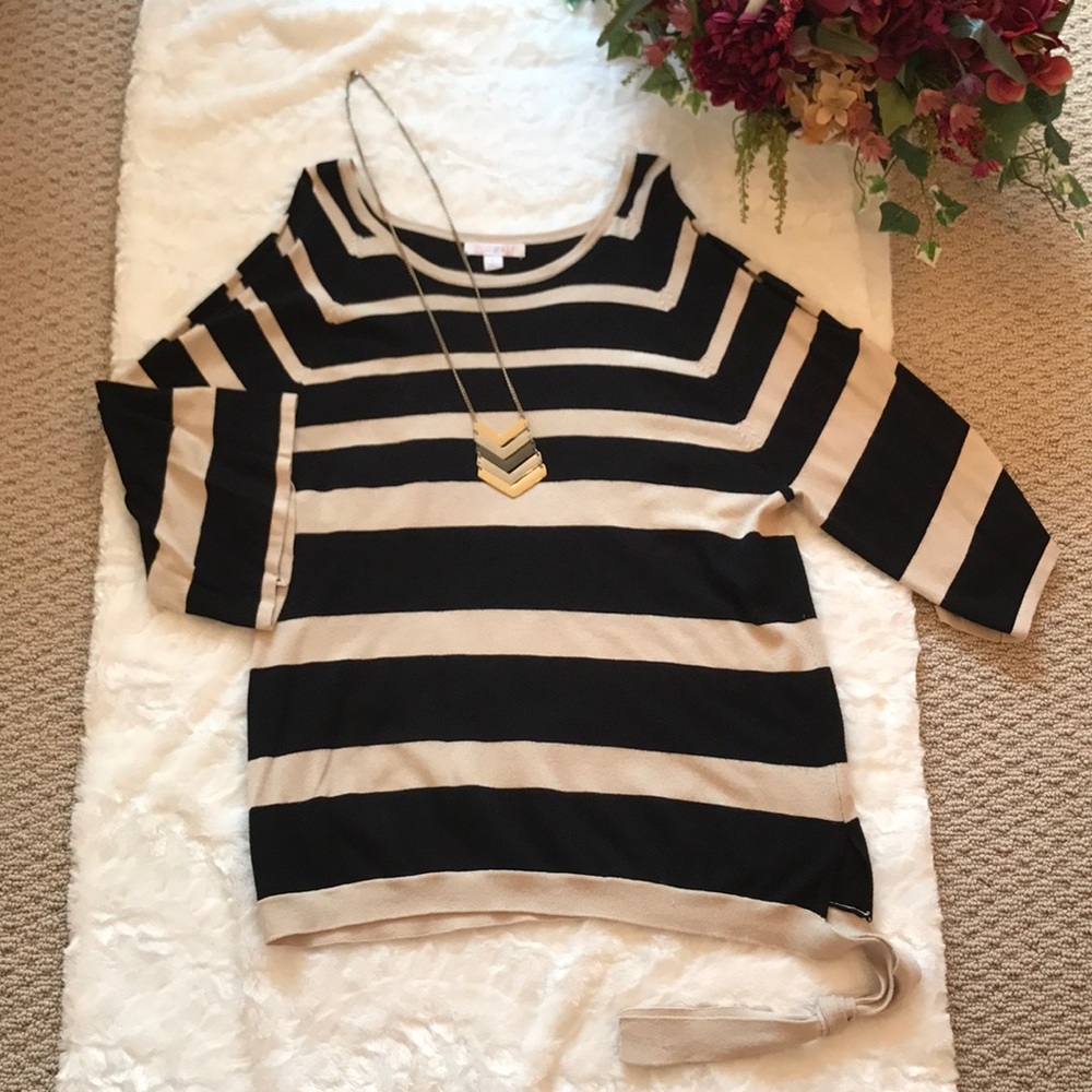 Cold shoulder Roz and Ali shirt ❤️