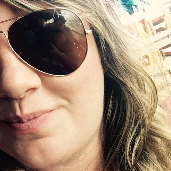 Meet your Posher, Heather - Picture 1 of 1