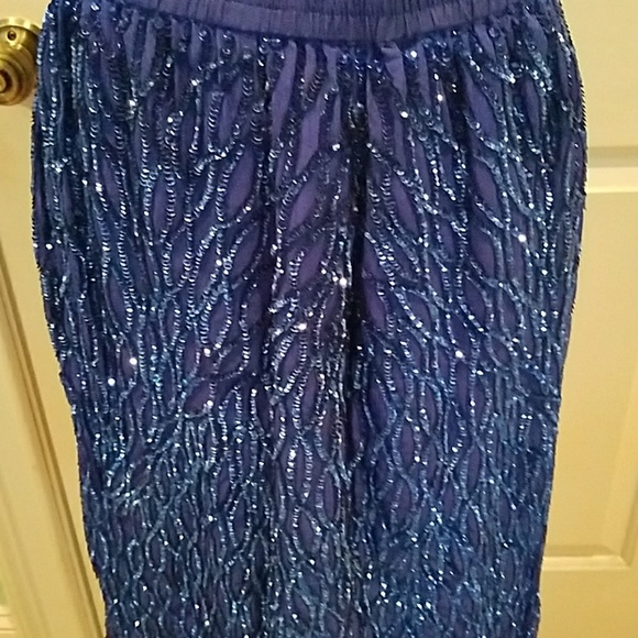 VINTAGE SAPPHIRE SEQUIN SKIRT - Picture 2 of 6