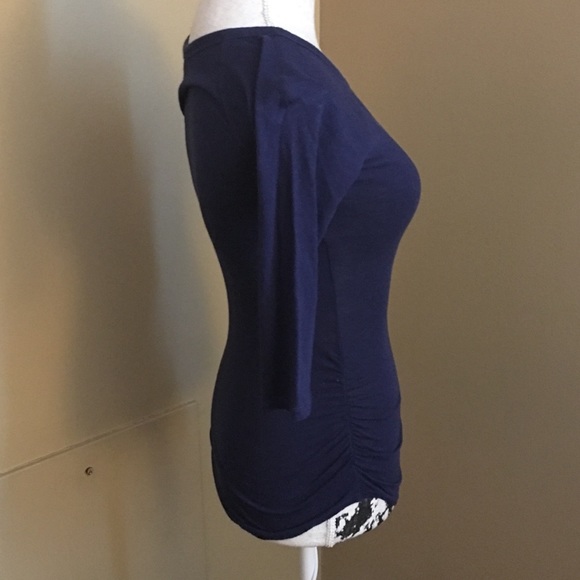 Express Ruched Side Blouse - Picture 2 of 4