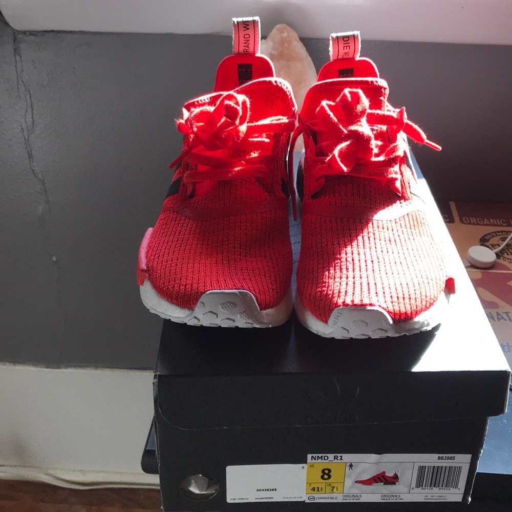 ADIDAS NMD R1 RED SIZE 8
